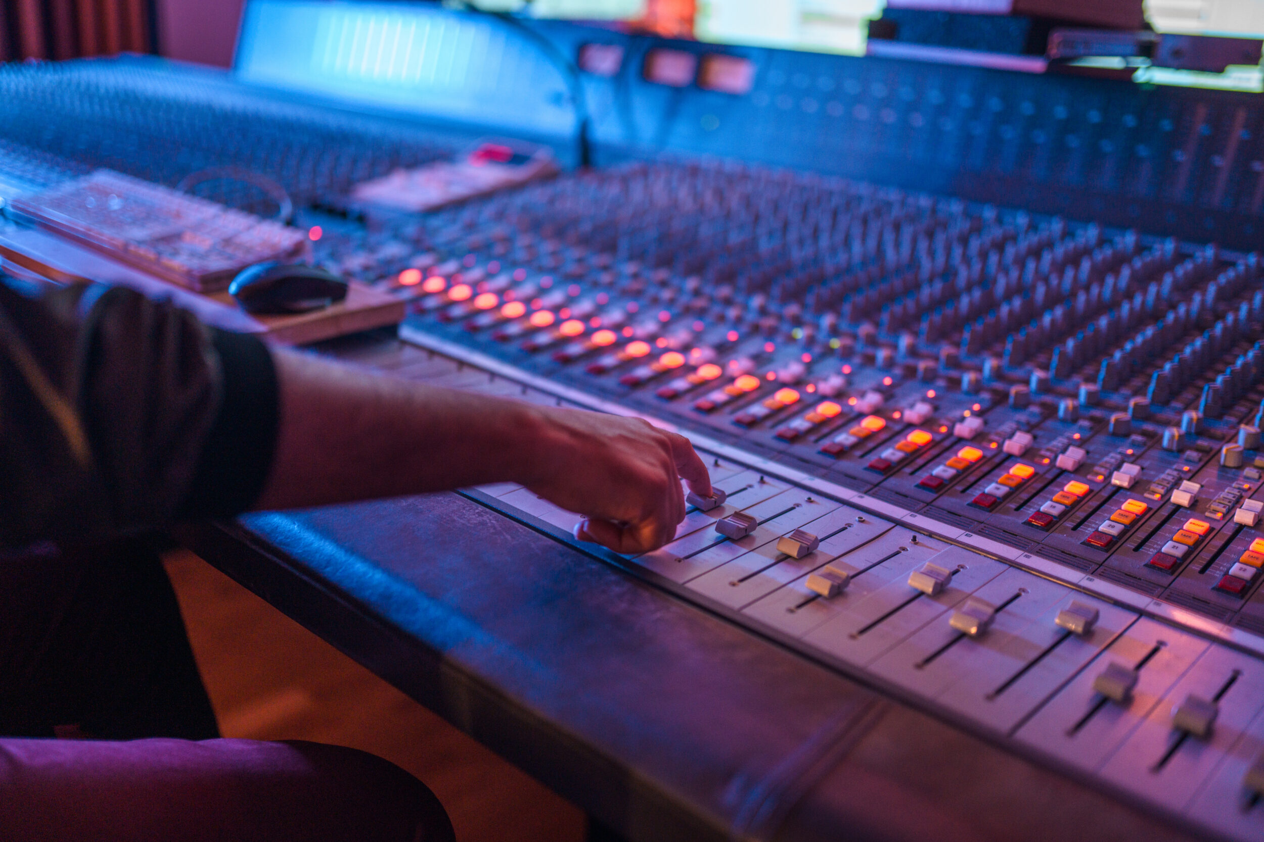 Digital Media Equipment Electronics Manufacturing Service with NEOTech